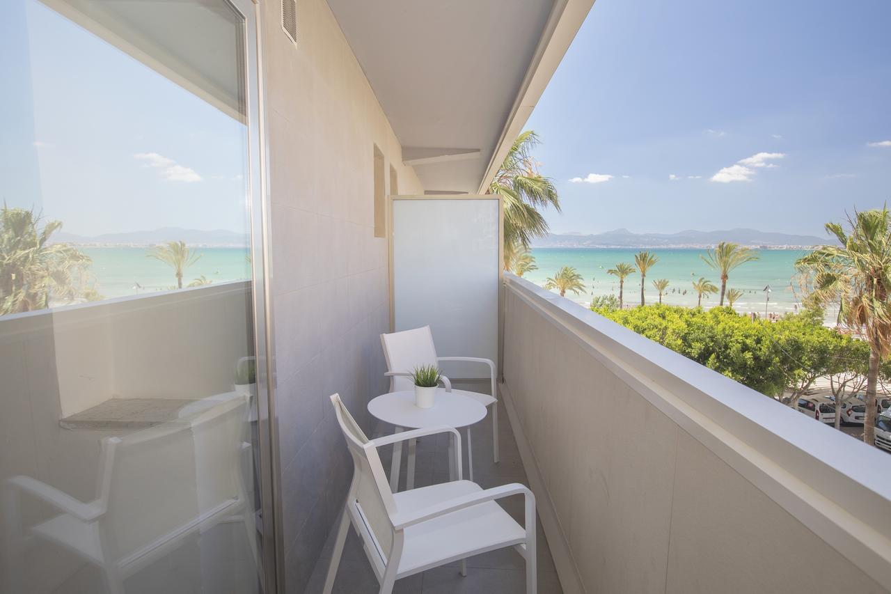 Studio with Balcony